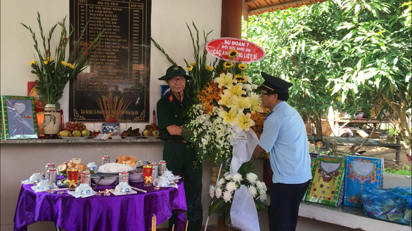 ‘Hễ còn khỏe, má vẫn qua thăm tụi bây’ - Ảnh 3. ‘Hễ còn khỏe, má vẫn qua thăm tụi bây’ - Ảnh 3.