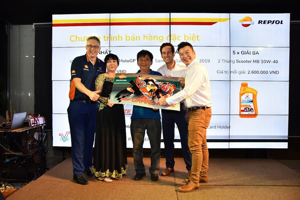 Repsol ra mắt dầu tay ga dành riêng cho thị trường Việt Nam - Ảnh 3. Repsol ra mắt dầu tay ga dành riêng cho thị trường Việt Nam - Ảnh 3.