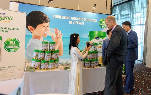 Sữa bột Organic cho trẻ của Vinamilk gây chú ý tại hội nghị sữa toàn cầu - Ảnh 6. Sữa bột Organic cho trẻ của Vinamilk gây chú ý tại hội nghị sữa toàn cầu - Ảnh 6.