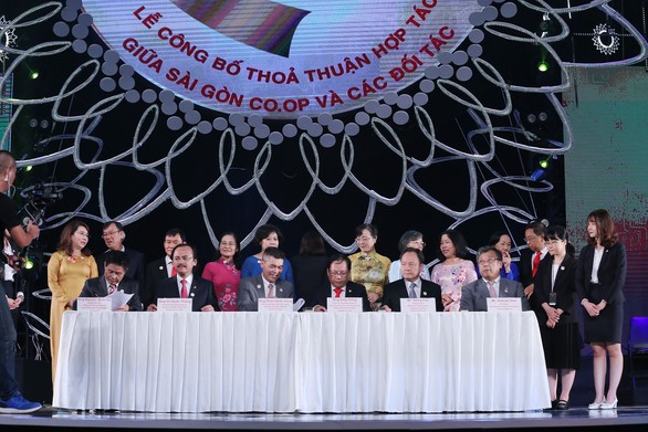 HDBank và Saigon Co.op ký kết Hợp tác toàn diện - Ảnh 1. HDBank và Saigon Co.op ký kết Hợp tác toàn diện - Ảnh 1.