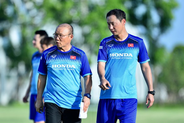 Lùi vòng 23 V-League để HLV Park Hang Seo tập trung đội tuyển Việt Nam - Ảnh 1. Lùi vòng 23 V-League để HLV Park Hang Seo tập trung đội tuyển Việt Nam - Ảnh 1.