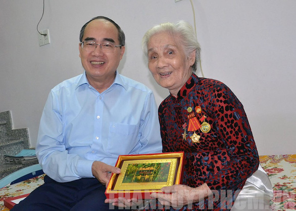 Bí thư Nguyễn Thiện Nhân đi thăm Mẹ Việt Nam Anh hùng, thương binh - Ảnh 1. Bí thư Nguyễn Thiện Nhân đi thăm Mẹ Việt Nam Anh hùng, thương binh - Ảnh 1.