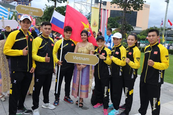 Nữ võ sĩ Hữu Hiếu vô địch Giải Muay thế giới 2019 - Ảnh 2. Nữ võ sĩ Hữu Hiếu vô địch Giải Muay thế giới 2019 - Ảnh 2.