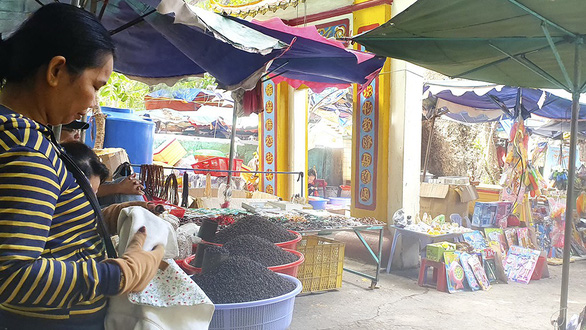 Danh thắng chùa Hang - Hòn Phụ Tử kêu cứu - Ảnh 3. Danh thắng chùa Hang - Hòn Phụ Tử kêu cứu - Ảnh 3.