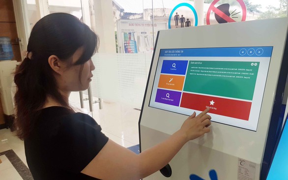 Người dân phải vui khi làm thủ tục hành chính - Ảnh 1. Người dân phải vui khi làm thủ tục hành chính - Ảnh 1.