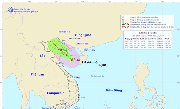 Bão số 2 cách đảo Bạch Long Vĩ 100km, cách Quảng Ninh - Thanh Hóa 210km - Ảnh 1. Bão số 2 cách đảo Bạch Long Vĩ 100km, cách Quảng Ninh - Thanh Hóa 210km - Ảnh 1.