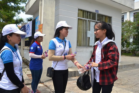 Chương trình tiếp sức mùa thi 2019 đã hỗ trợ hơn 50.000 thí sinh - Ảnh 1. Chương trình tiếp sức mùa thi 2019 đã hỗ trợ hơn 50.000 thí sinh - Ảnh 1.