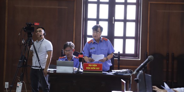 Đà Nẵng xét xử phúc thẩm ‘kỳ án’ buôn lậu gỗ trắc - Ảnh 3. Đà Nẵng xét xử phúc thẩm ‘kỳ án’ buôn lậu gỗ trắc - Ảnh 3.