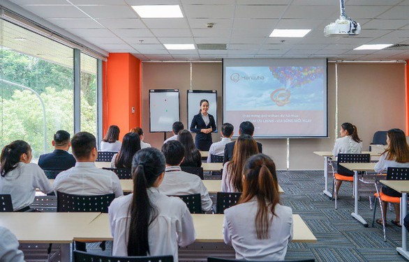 Hanwha Life cam kết phát triển bền vững tại Việt Nam - Ảnh 4. Hanwha Life cam kết phát triển bền vững tại Việt Nam - Ảnh 4.