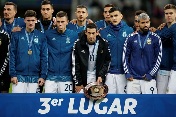 Messi nhận thẻ đỏ, Argentina vẫn hạ Chile ở trận tranh hạng 3 Copa America 2019 - Ảnh 1. Messi nhận thẻ đỏ, Argentina vẫn hạ Chile ở trận tranh hạng 3 Copa America 2019 - Ảnh 1.