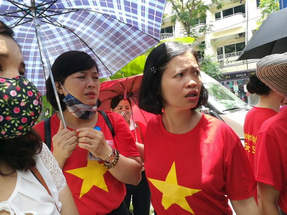 Hà Nội xét tuyển hết giáo viên hợp đồng trên 5 năm - Ảnh 1. Hà Nội xét tuyển hết giáo viên hợp đồng trên 5 năm - Ảnh 1.
