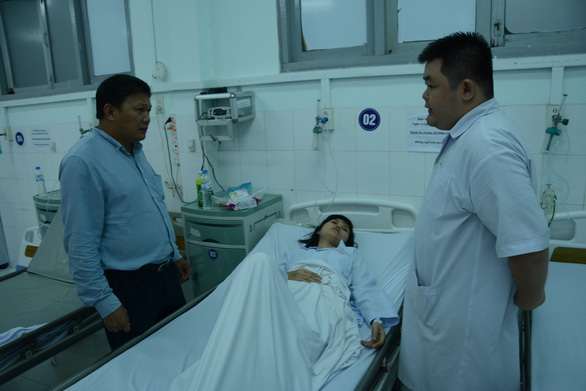 Tiếp tục tìm kiếm 2 du khách mất tích trong vụ sóng biển cuốn - Ảnh 2. Tiếp tục tìm kiếm 2 du khách mất tích trong vụ sóng biển cuốn - Ảnh 2.