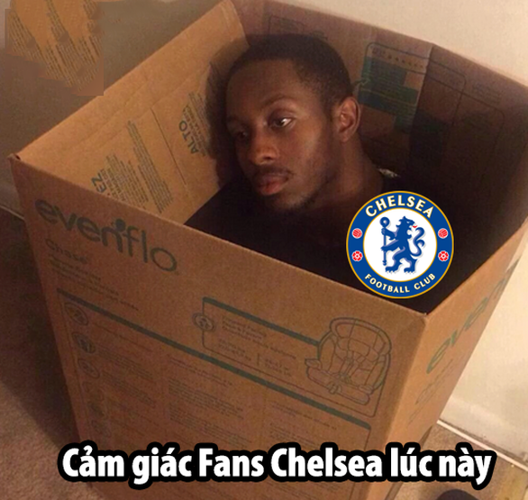 CĐV MU nổ vang trời sau chiến thắng trước Chelsea - Ảnh 8. CĐV MU nổ vang trời sau chiến thắng trước Chelsea - Ảnh 8.
