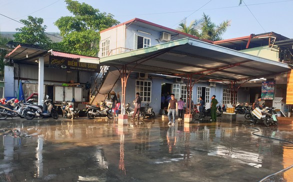 Nhân viên nhà hàng tự sát sau khi đâm chết thiếu niên 15 tuổi - Ảnh 1. Nhân viên nhà hàng tự sát sau khi đâm chết thiếu niên 15 tuổi - Ảnh 1.