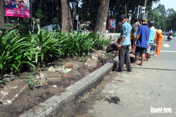 Cải tạo công viên 30-4, giữ lại bó vỉa đá xanh lâu năm - Ảnh 1. Cải tạo công viên 30-4, giữ lại bó vỉa đá xanh lâu năm - Ảnh 1.