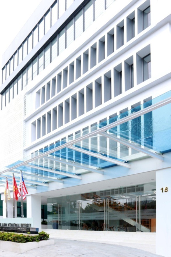 Nữ sinh vượt khó học giỏi giành học bổng toàn phần của SIU - Ảnh 2. Nữ sinh vượt khó học giỏi giành học bổng toàn phần của SIU - Ảnh 2.