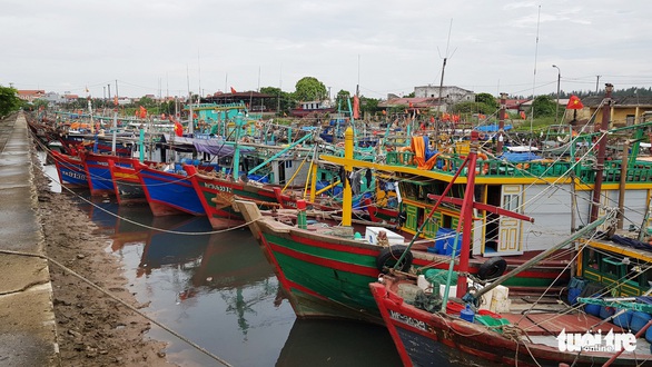 Hàng chục ngàn hộ dân đi trú ẩn trước khi bão số 3 đổ bộ - Ảnh 6. Hàng chục ngàn hộ dân đi trú ẩn trước khi bão số 3 đổ bộ - Ảnh 6.