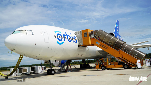 Bệnh viện bay Orbis lần thứ 2 trở lại Huế - Ảnh 1. Bệnh viện bay Orbis lần thứ 2 trở lại Huế - Ảnh 1.