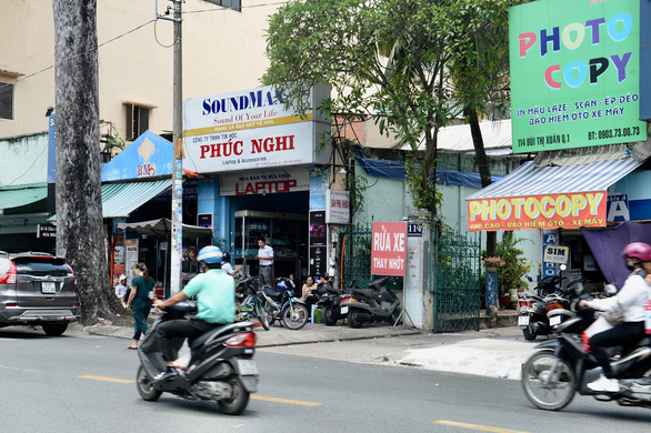 Không ai chịu trách nhiệm về vi phạm xây dựng khu nhà 114 Bùi Thị Xuân, quận 1 - Ảnh 1. Không ai chịu trách nhiệm về vi phạm xây dựng khu nhà 114 Bùi Thị Xuân, quận 1 - Ảnh 1.