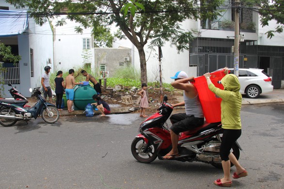 Trời không mưa, nguồn nước Đà Nẵng còn gặp khó - Ảnh 4. Trời không mưa, nguồn nước Đà Nẵng còn gặp khó - Ảnh 4.