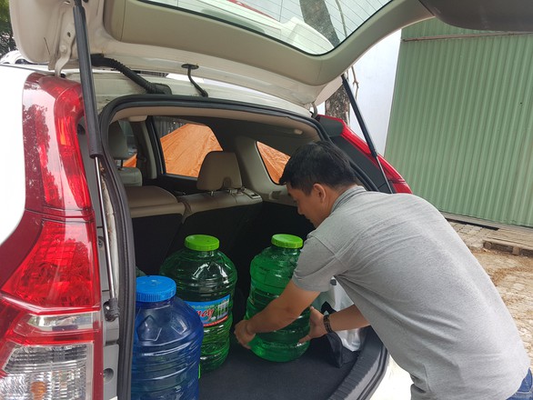 Đà Nẵng: Dân khoan giếng, chấp nhận dùng nước hôi mùi bùn để sinh hoạt - Ảnh 5. Đà Nẵng: Dân khoan giếng, chấp nhận dùng nước hôi mùi bùn để sinh hoạt - Ảnh 5.