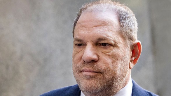 Harvey Weinstein phủ nhận cáo buộc tấn công tình dục, tòa dời đến 2020 - Ảnh 3. Harvey Weinstein phủ nhận cáo buộc tấn công tình dục, tòa dời đến 2020 - Ảnh 3.