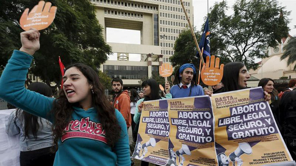 Một nửa bác sĩ ở Chile từ chối phá thai của phụ nữ bị cưỡng hiếp - Ảnh 1.