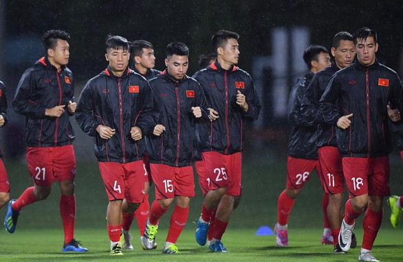 Sau trễ lịch, Quang Hải tạm nghỉ ngơi chưa tập với tuyển Việt Nam - Ảnh 1. Sau trễ lịch, Quang Hải tạm nghỉ ngơi chưa tập với tuyển Việt Nam - Ảnh 1.