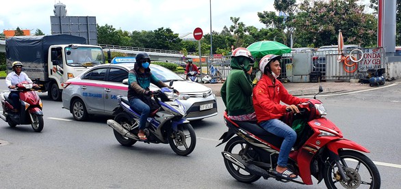 Khách Ấn Độ đi 8km trả 1,2 triệu đồng, phạt tài xế mạo danh Mai Linh 5 triệu - Ảnh 1. Khách Ấn Độ đi 8km trả 1,2 triệu đồng, phạt tài xế mạo danh Mai Linh 5 triệu - Ảnh 1.