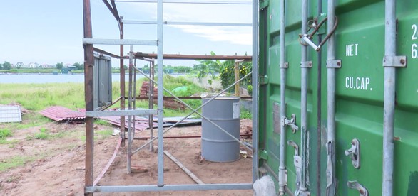 Xử lý công trình vi phạm, hạt trưởng quản lý đê bị côn đồ đến nhà đe dọa - Ảnh 2. Xử lý công trình vi phạm, hạt trưởng quản lý đê bị côn đồ đến nhà đe dọa - Ảnh 2.