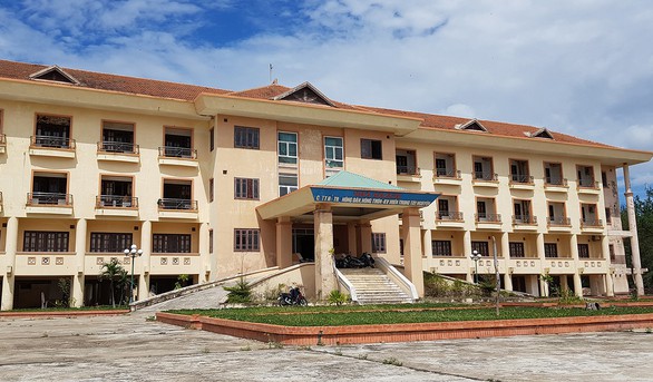 Những điển hình lãng phí! - Ảnh 1. Những điển hình lãng phí! - Ảnh 1.