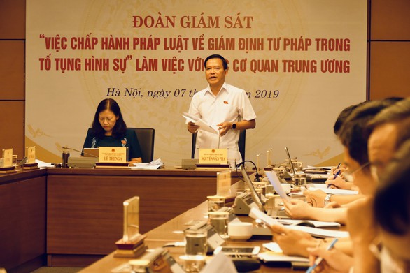 Pháp y làm việc với xác chết rất áp lực mà ưu đãi không tương xứng - Ảnh 1. Pháp y làm việc với xác chết rất áp lực mà ưu đãi không tương xứng - Ảnh 1.
