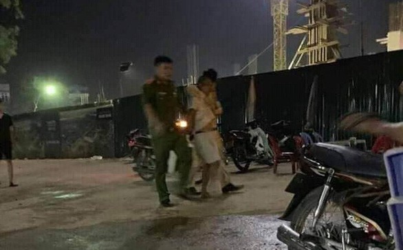 Xin bỏ lỗi vi phạm không được, lấy dao đâm CSGT trọng thương - Ảnh 1. Xin bỏ lỗi vi phạm không được, lấy dao đâm CSGT trọng thương - Ảnh 1.