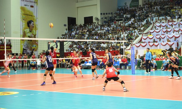 Tuyển nữ bóng chuyền Việt Nam nhọc nhằn thắng Triều Tiên vào chung kết - Ảnh 1. Tuyển nữ bóng chuyền Việt Nam nhọc nhằn thắng Triều Tiên vào chung kết - Ảnh 1.