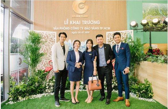 Quý Bình: nghệ sỹ đa năng đang hướng tới hình ảnh doanh nhân? - Ảnh 1. Quý Bình: nghệ sỹ đa năng đang hướng tới hình ảnh doanh nhân? - Ảnh 1.