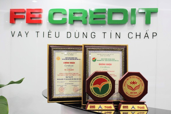 FE CREDIT lọt top 10 Hàng Việt tốt vì quyền lợi người tiêu dùng 2019 - Ảnh 1. FE CREDIT lọt top 10 Hàng Việt tốt vì quyền lợi người tiêu dùng 2019 - Ảnh 1.