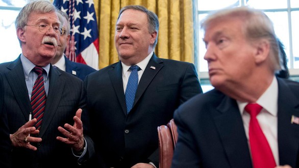 Ông Trump bác tin chọn ông Pompeo làm cố vấn an ninh, nói có 15 ứng viên - Ảnh 1. Ông Trump bác tin chọn ông Pompeo làm cố vấn an ninh, nói có 15 ứng viên - Ảnh 1.