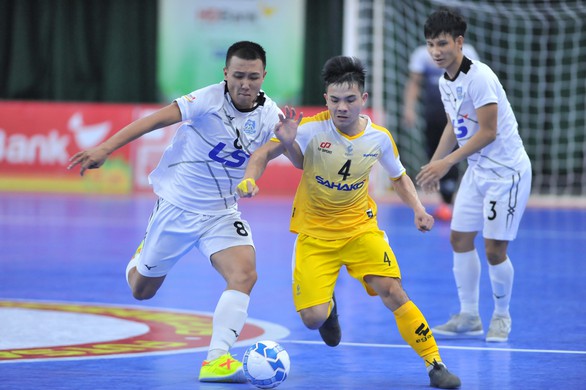 Cả ngàn khán giả xem trận đấu futsal giữa Thái Sơn Nam và Sahako - Ảnh 2. Cả ngàn khán giả xem trận đấu futsal giữa Thái Sơn Nam và Sahako - Ảnh 2.