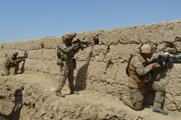Phái đoàn đàm phán Taliban đến Nga sau khi ông Trump hủy hẹn - Ảnh 1. Phái đoàn đàm phán Taliban đến Nga sau khi ông Trump hủy hẹn - Ảnh 1.