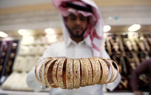 Tấn công 2 cơ sở lọc dầu Saudi Arabia: giá dầu phi mã, vàng bạc tăng theo - Ảnh 3. Tấn công 2 cơ sở lọc dầu Saudi Arabia: giá dầu phi mã, vàng bạc tăng theo - Ảnh 3.