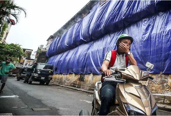 Hà Nội tuyên bố hàm lượng thủy ngân trong không khí dưới ngưỡng cho phép - Ảnh 1. Hà Nội tuyên bố hàm lượng thủy ngân trong không khí dưới ngưỡng cho phép - Ảnh 1.