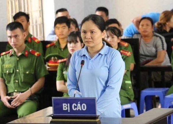Tuyên tử hình nữ bị cáo 39 tuổi mang 22 bánh heroin về Việt Nam - Ảnh 1. Tuyên tử hình nữ bị cáo 39 tuổi mang 22 bánh heroin về Việt Nam - Ảnh 1.