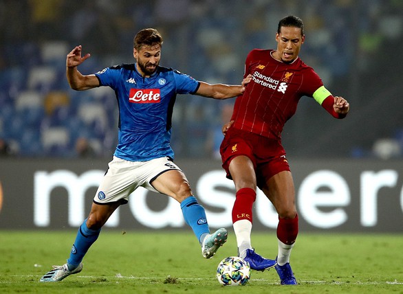 Van Dijk đã mắc bao nhiêu sai lầm khiến Liverpool bị thủng lưới? - Ảnh 1. Van Dijk đã mắc bao nhiêu sai lầm khiến Liverpool bị thủng lưới? - Ảnh 1.