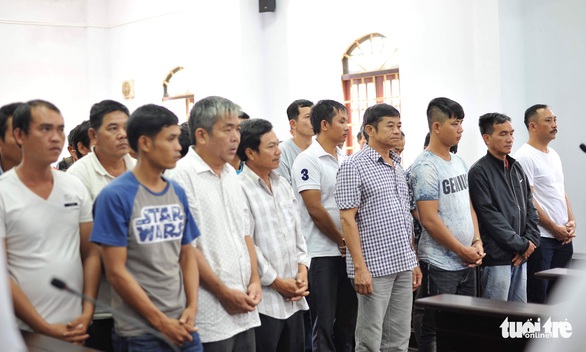 Vụ buôn gỗ của Phượng ‘râu’: cán bộ nhận tiền trong sáng - Ảnh 1. Vụ buôn gỗ của Phượng ‘râu’: cán bộ nhận tiền trong sáng - Ảnh 1.
