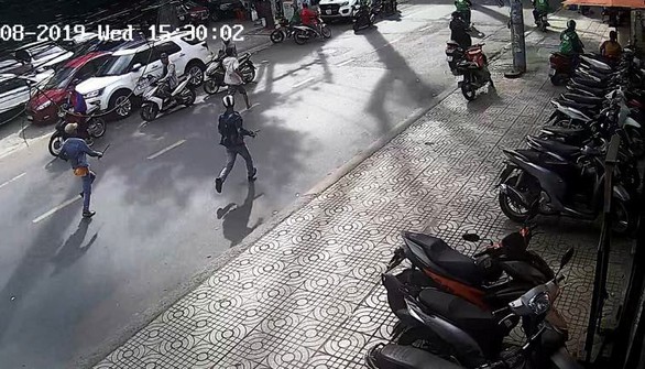 Nạn nhân bị chém lìa tay ở quận 3 đã qua đời - Ảnh 2. Nạn nhân bị chém lìa tay ở quận 3 đã qua đời - Ảnh 2.