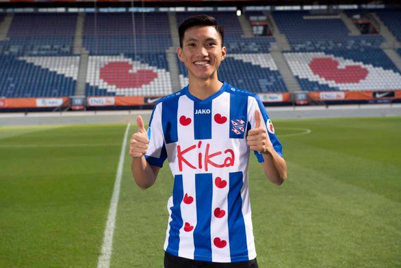 CĐV Việt Nam muốn Heerenveen ‘dành cho Văn Hậu một suất’ vào tuần tới sau trận thua Ajax - Ảnh 1. CĐV Việt Nam muốn Heerenveen ‘dành cho Văn Hậu một suất’ vào tuần tới sau trận thua Ajax - Ảnh 1.