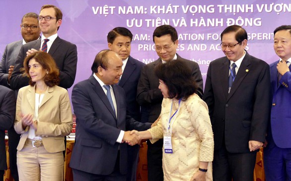 Thương mại toàn cầu, không chấp chận chỉ thu tiền lẻ - Ảnh 2. Thương mại toàn cầu, không chấp chận chỉ thu tiền lẻ - Ảnh 2.