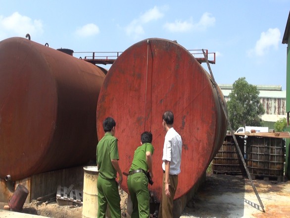 Đánh sập đường dây sản xuất dầu D.O giả - Ảnh 1. Đánh sập đường dây sản xuất dầu D.O giả - Ảnh 1.