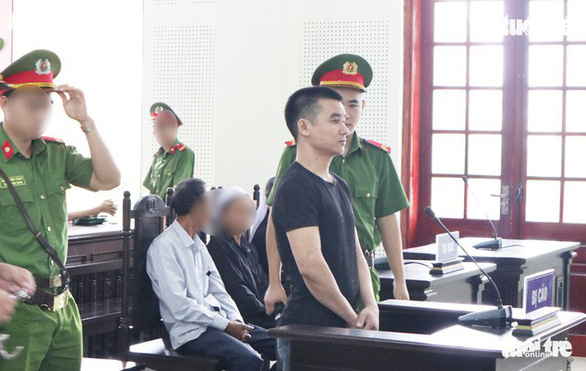 Đâm chết người từ chối uống bia, lãnh án chung thân - Ảnh 1. Đâm chết người từ chối uống bia, lãnh án chung thân - Ảnh 1.