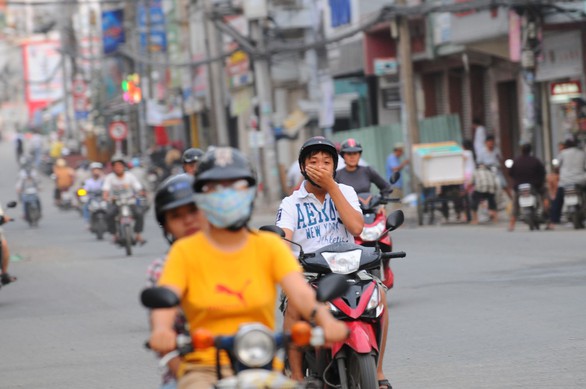 TP.HCM mấy ngày nay ô nhiễm do cháy rừng từ Indonesia? - Ảnh 1. TP.HCM mấy ngày nay ô nhiễm do cháy rừng từ Indonesia? - Ảnh 1.